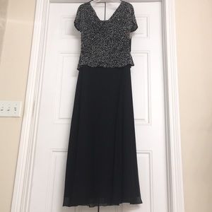 JKara NWT beaded bodice gown Size 14